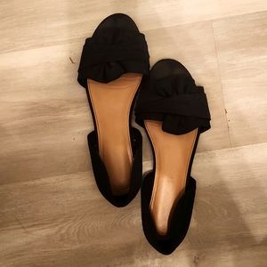 Woman's black flats